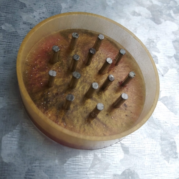 Spice Grinder Epoxy Resin Art 420 Bud Flower Grinders Handmade Pocket - Picture 11 of 16